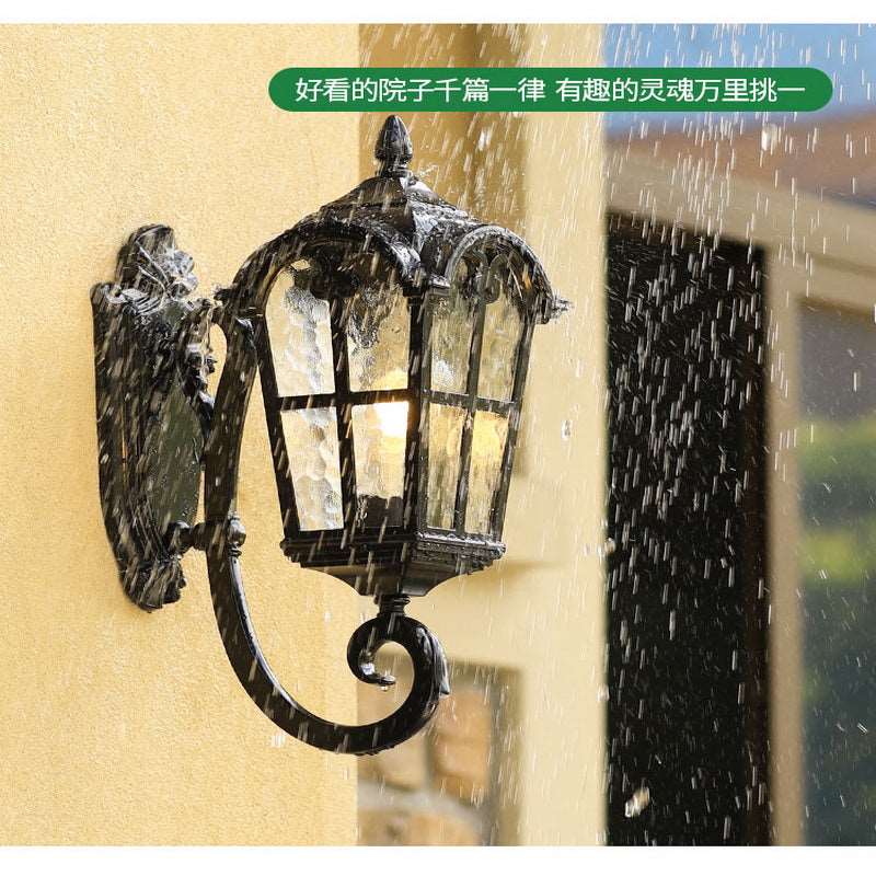 American outdoor solar balcony corridor corridor waterproof villa new rural outdoor gate courtyard European wall lamp