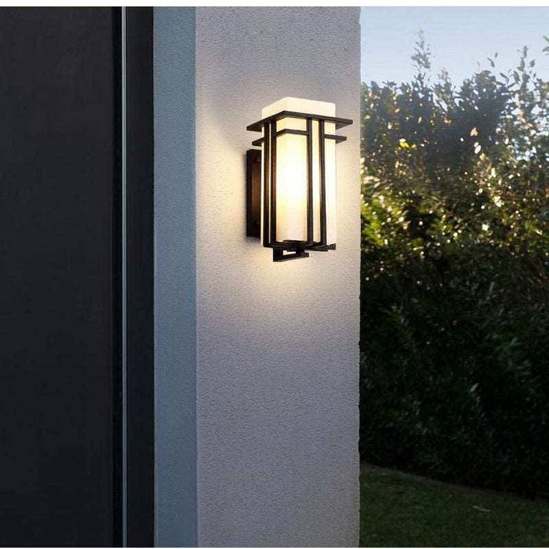 American outdoor solar balcony corridor corridor waterproof villa new rural outdoor gate courtyard European wall lamp