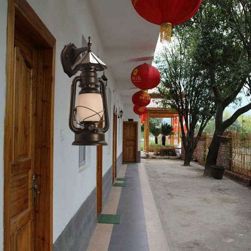 American outdoor solar balcony corridor corridor waterproof villa new rural outdoor gate courtyard European wall lamp