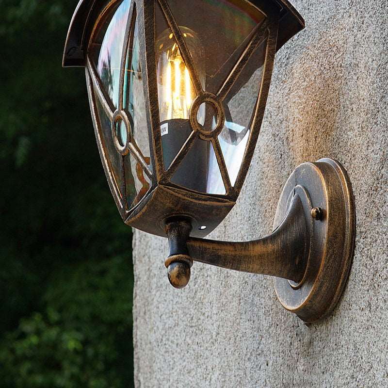 American outdoor solar balcony corridor corridor waterproof villa new rural outdoor gate courtyard European wall lamp