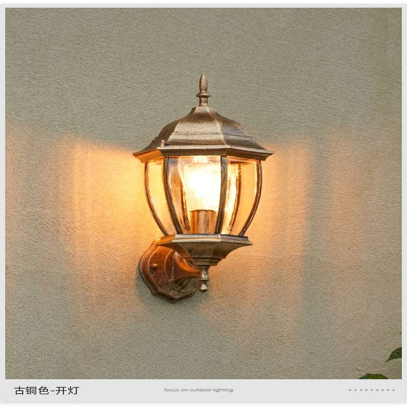 American outdoor solar balcony corridor corridor waterproof villa new rural outdoor gate courtyard European wall lamp