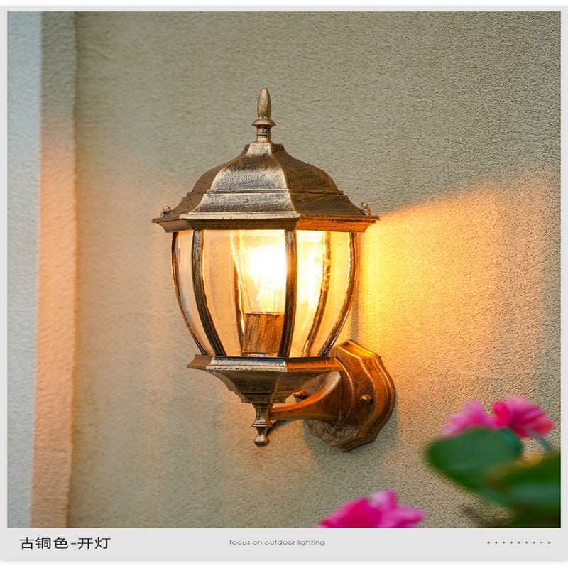 American outdoor solar balcony corridor corridor waterproof villa new rural outdoor gate courtyard European wall lamp