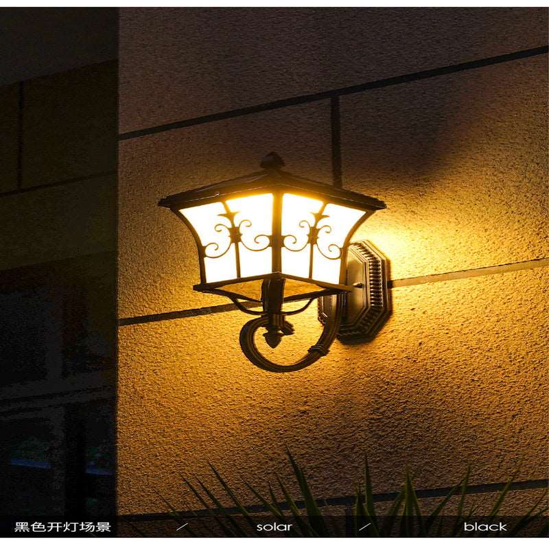 American outdoor solar balcony corridor corridor waterproof villa new rural outdoor gate courtyard European wall lamp