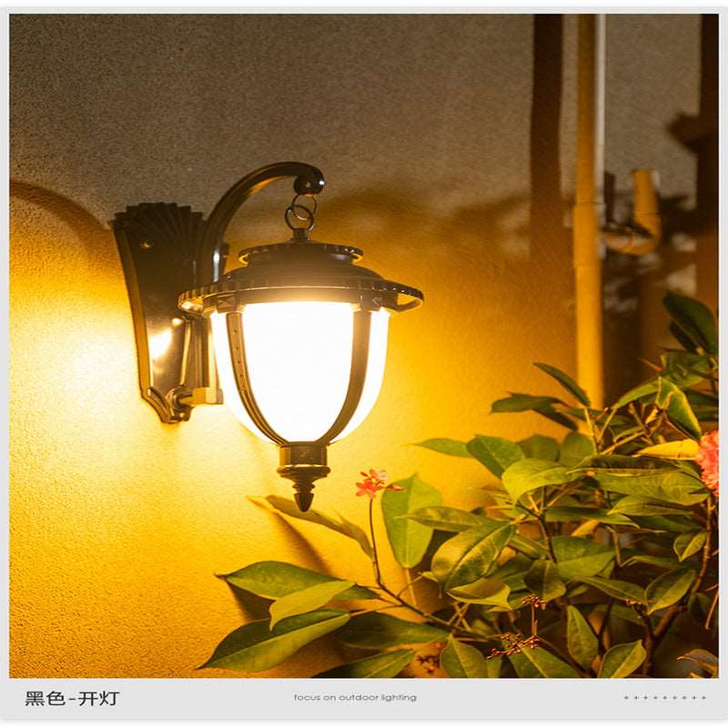 American outdoor solar balcony corridor corridor waterproof villa new rural outdoor gate courtyard European wall lamp