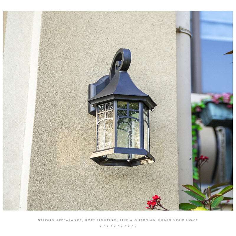 American outdoor solar balcony corridor corridor waterproof villa new rural outdoor gate courtyard European wall lamp