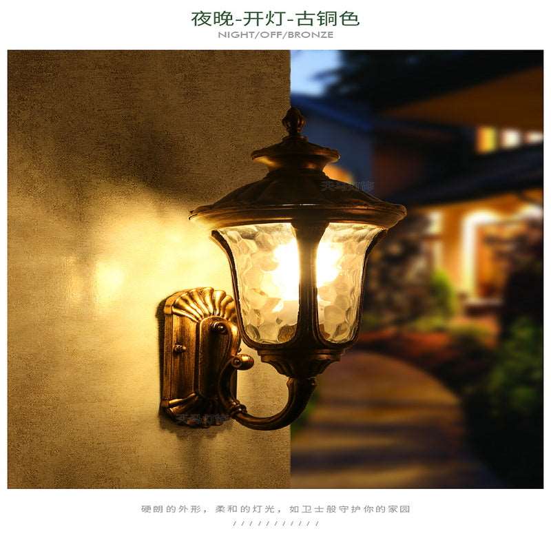 American outdoor solar balcony corridor corridor waterproof villa new rural outdoor gate courtyard European wall lamp